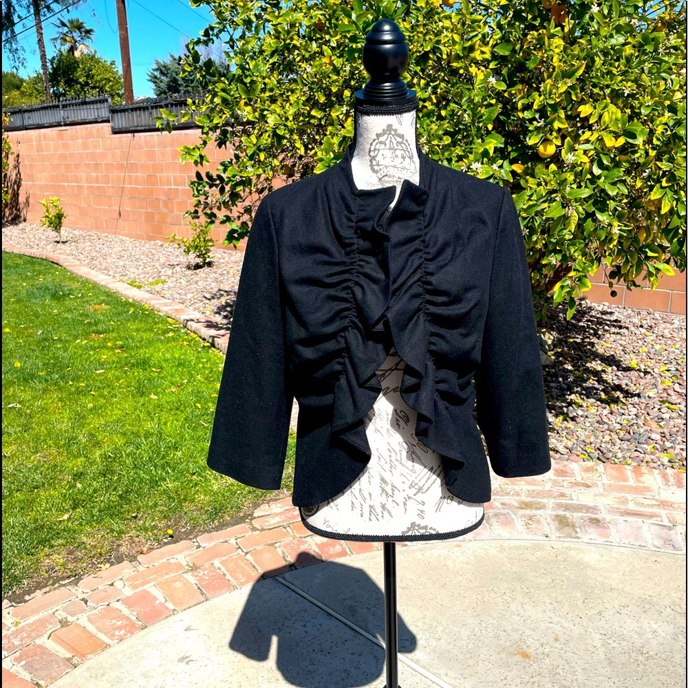 Unique cropped wool blazer